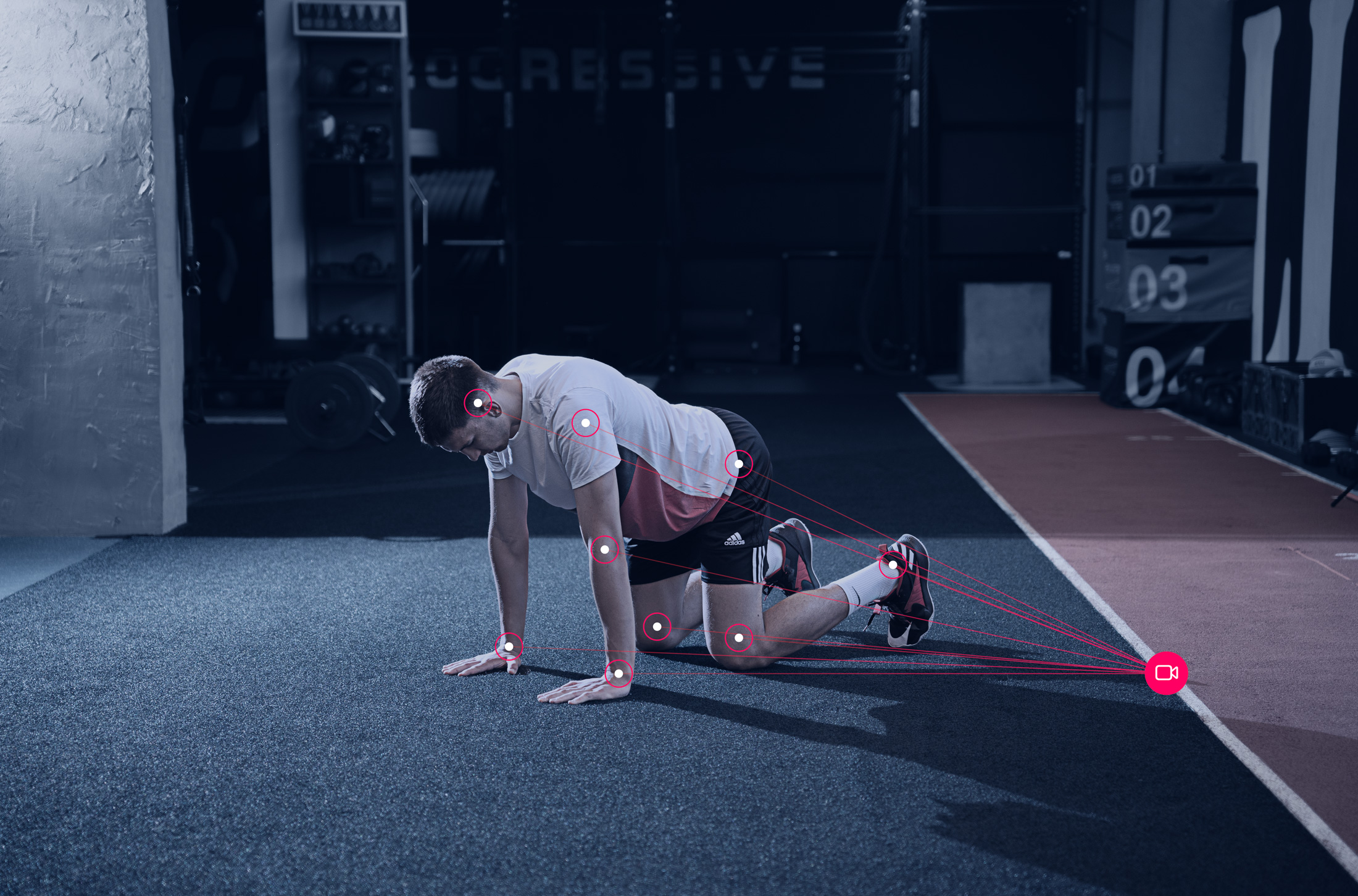 We present the scan result as an injury risk, calculated by capturing the client's movements on video.